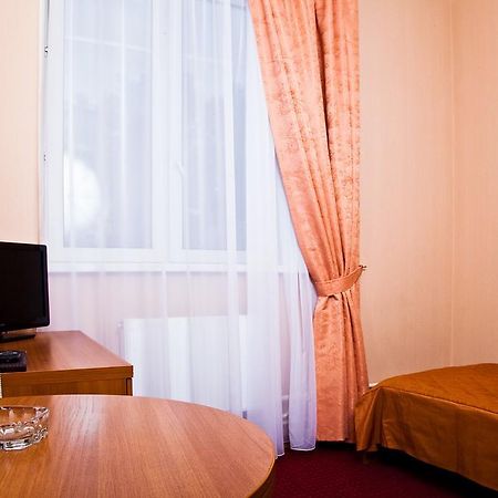 فندق موسكوفي  غوستيني دوم المظهر الخارجي الصورة
